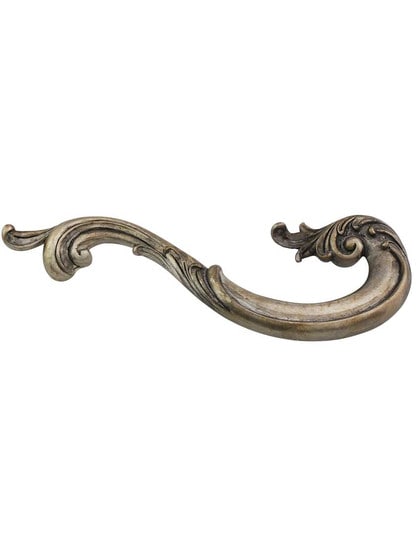 French Court Right-Hand Drawer Pull - 5 inch Center-to-Center in Monticello Silver.